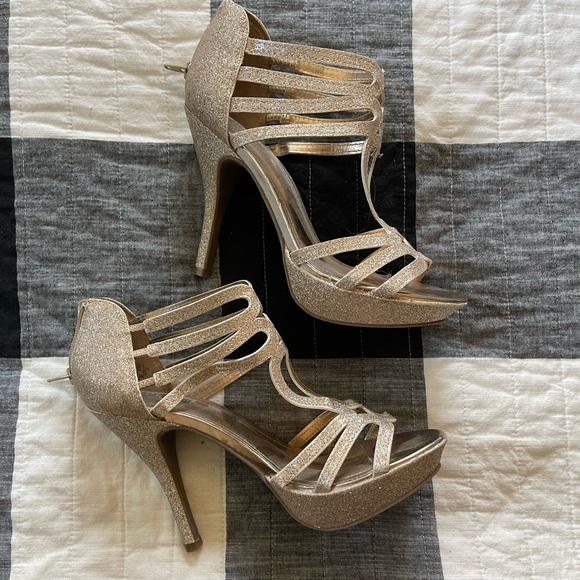 Brash Gold Formal Heels - Picture 3 of 6